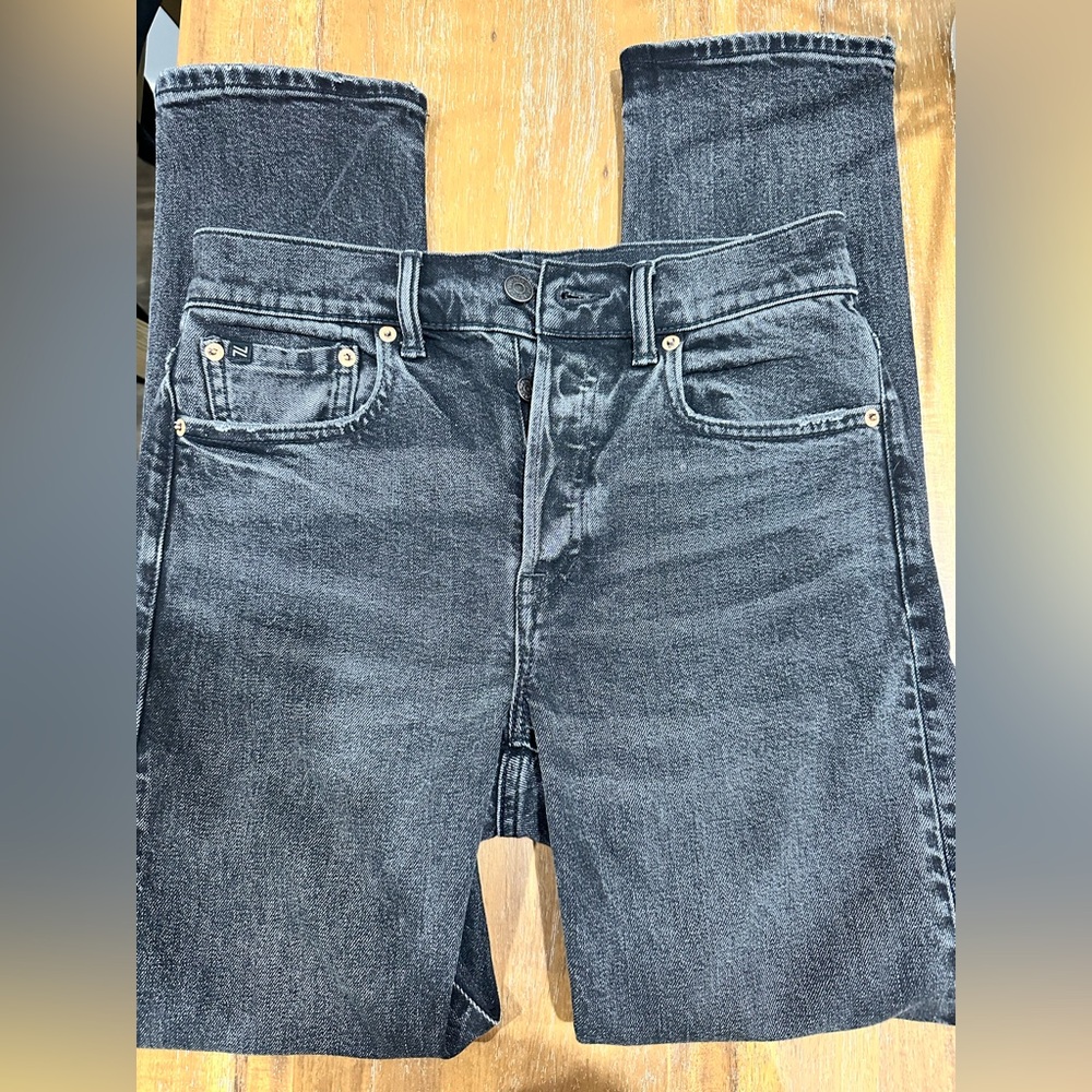 AE77 ankle crop black wash jeans NWOT